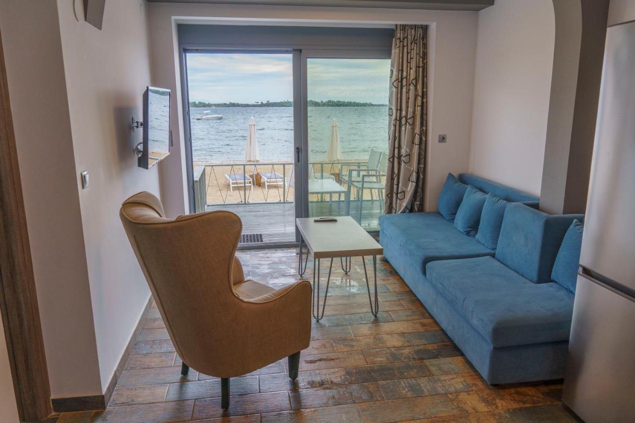 Zinozis Beach Apartments 沃尔沃罗 外观 照片